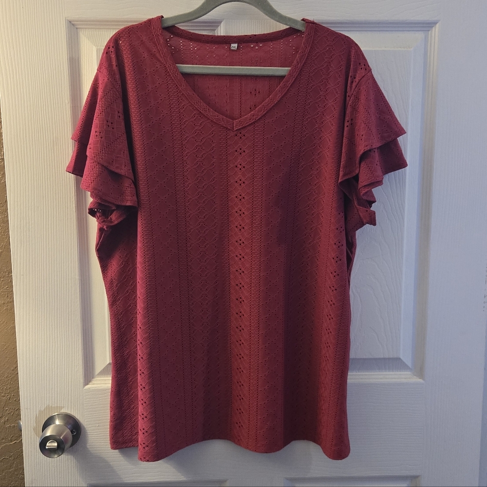 SALE!! Women's Top - Picture 2 of 8